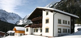 Alpengasthof RUETZ Alpengasthof RUETZ